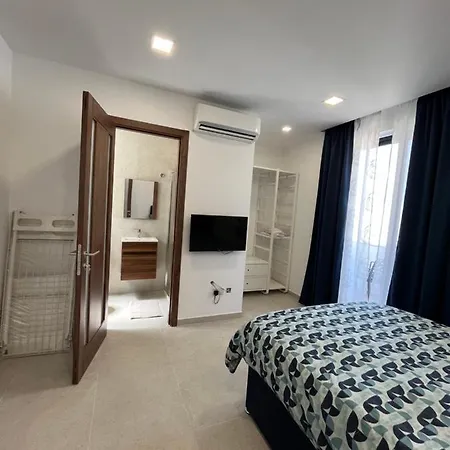 Апартаменты St Julians Сент Джулианс