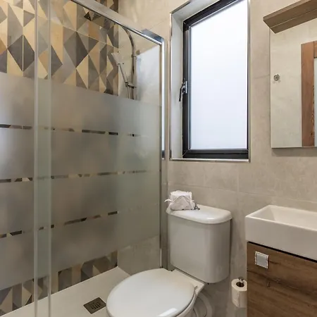 St Julians Апартаменты *