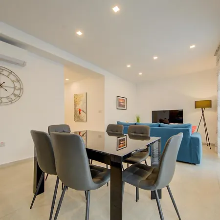 Апартаменты St Julians Сент Джулианс