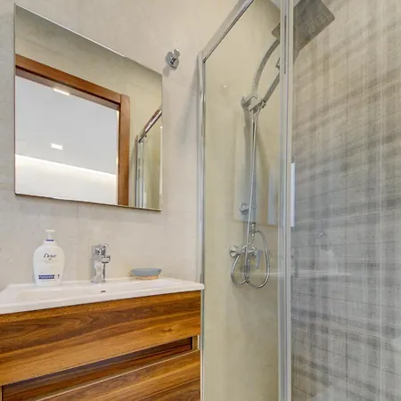 St Julians * Сент Джулианс